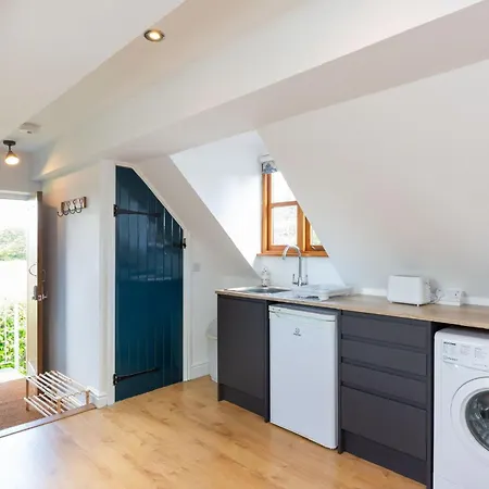 The Longmynd Stunning Studio Flat With Own Large Garden Shrewsbury Exterior photo