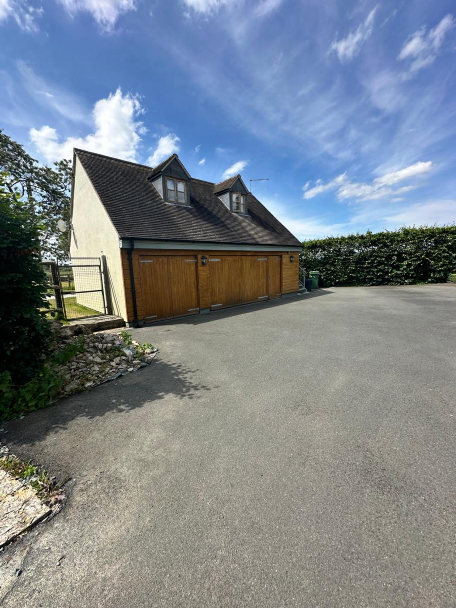The Longmynd Stunning Flat With Own Large Garden Apartment *